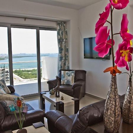 Barcelona Tower Suites Cancun Exterior photo